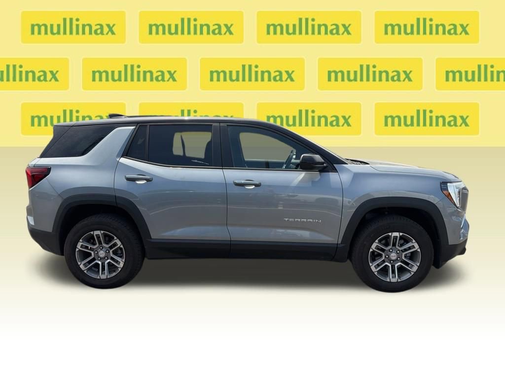 Used 2025 GMC Terrain Elevation image 11