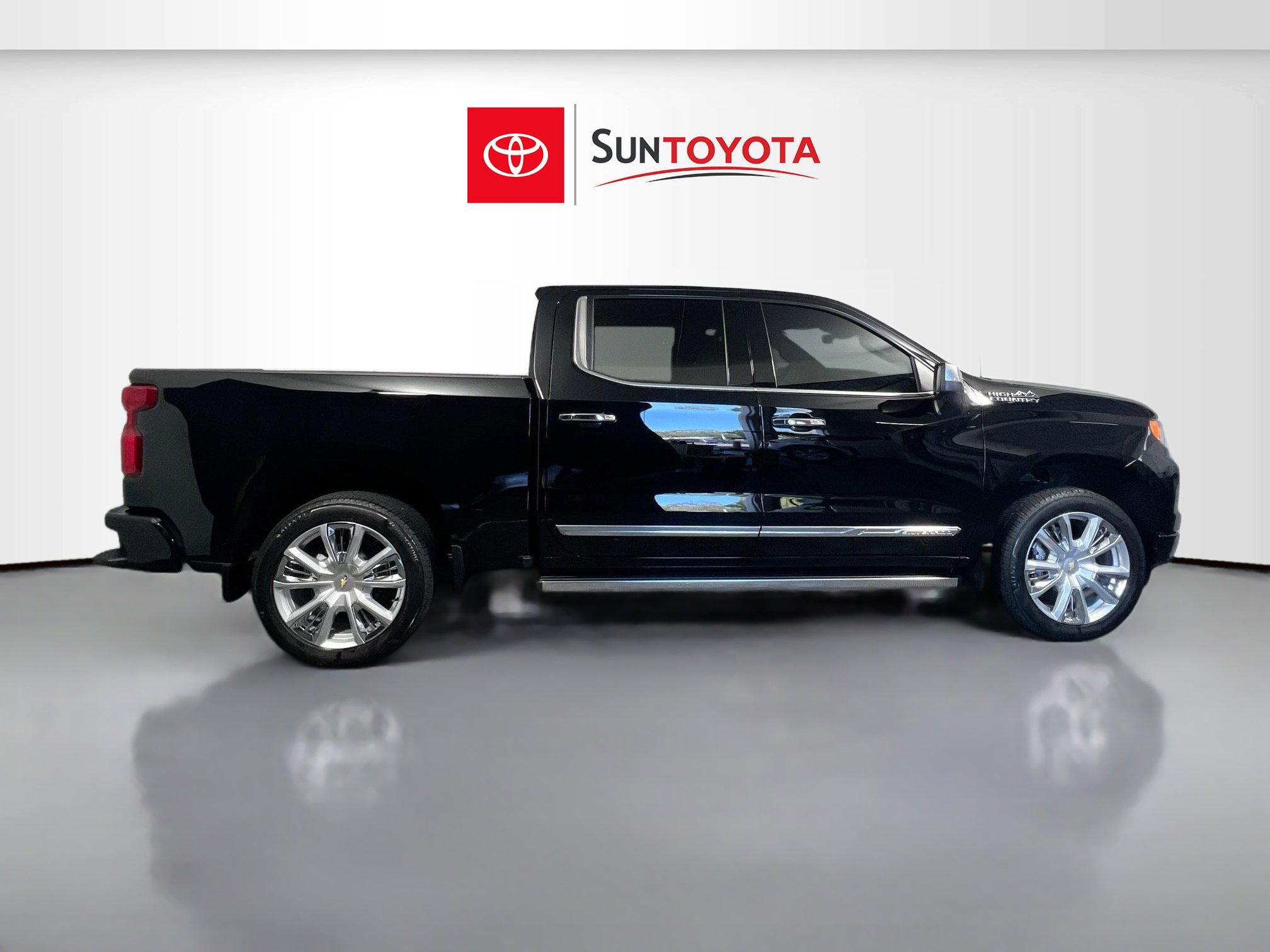 Used 2026 Chevrolet Silverado 1500 High Country image 2