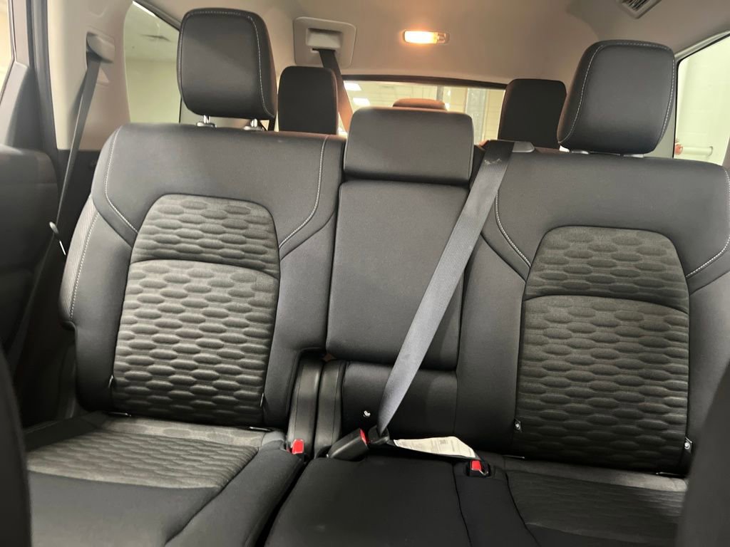 Used 2022 Nissan Pathfinder SV image 29