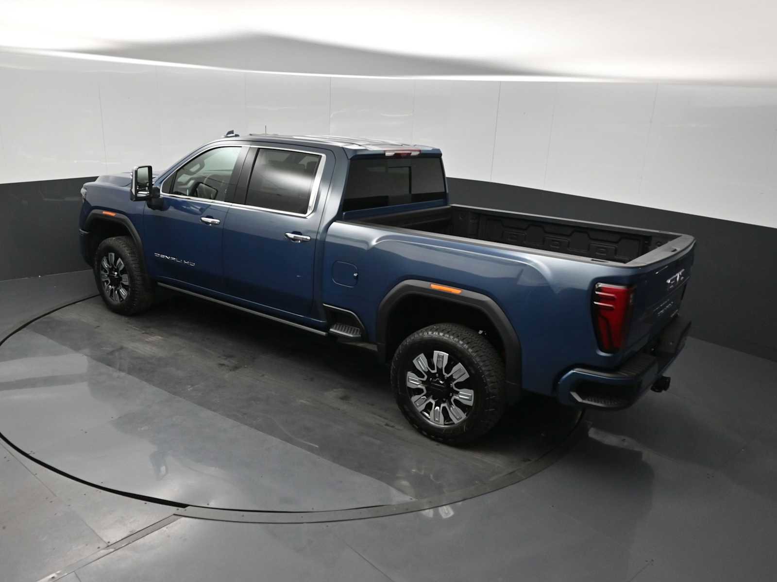 New 2026 GMC Sierra 2500 Denali w/ Denali Reserve Package image 29
