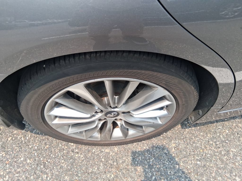 Used 2018 INFINITI Q50 Luxe AWD/4WD image 4