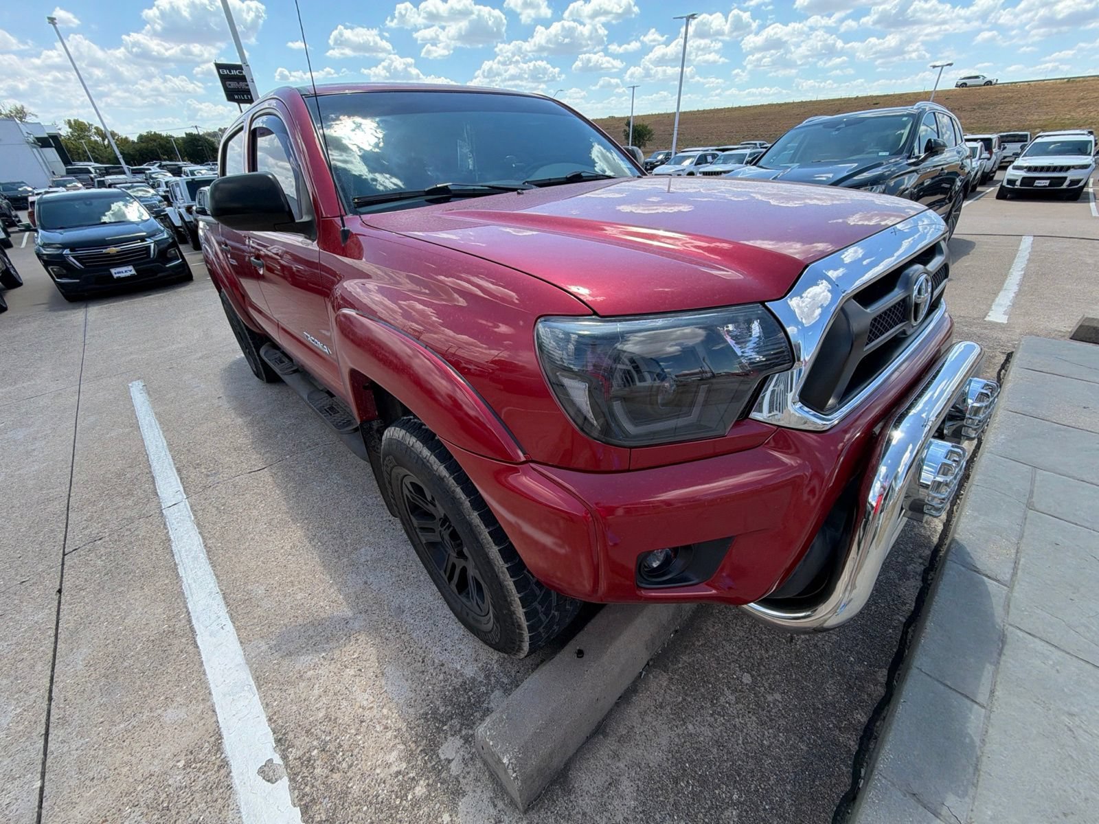 Used 2015 Toyota Tacoma 4x4 Double Cab w/ SR5 Package image 2