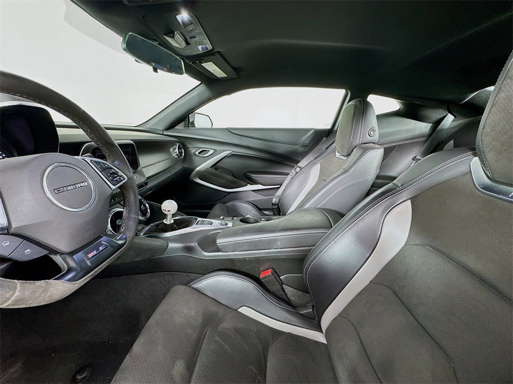 Used 2018 Chevrolet Camaro SS image 21