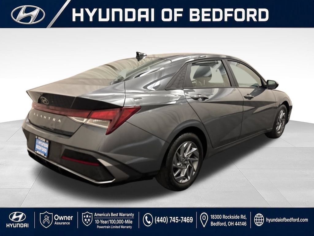 Used 2024 Hyundai Elantra SEL FWD image 7