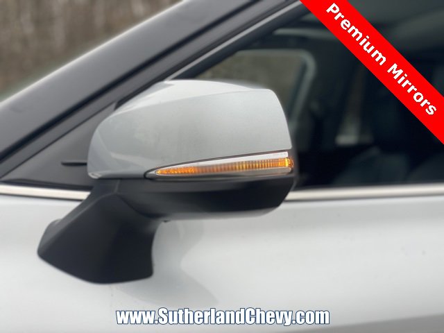 Used 2022 Toyota Highlander XLE image 11