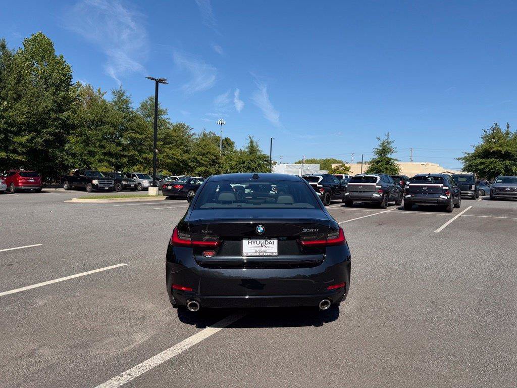 Used 2024 BMW 330i xDrive Sedan AWD/4WD image 5