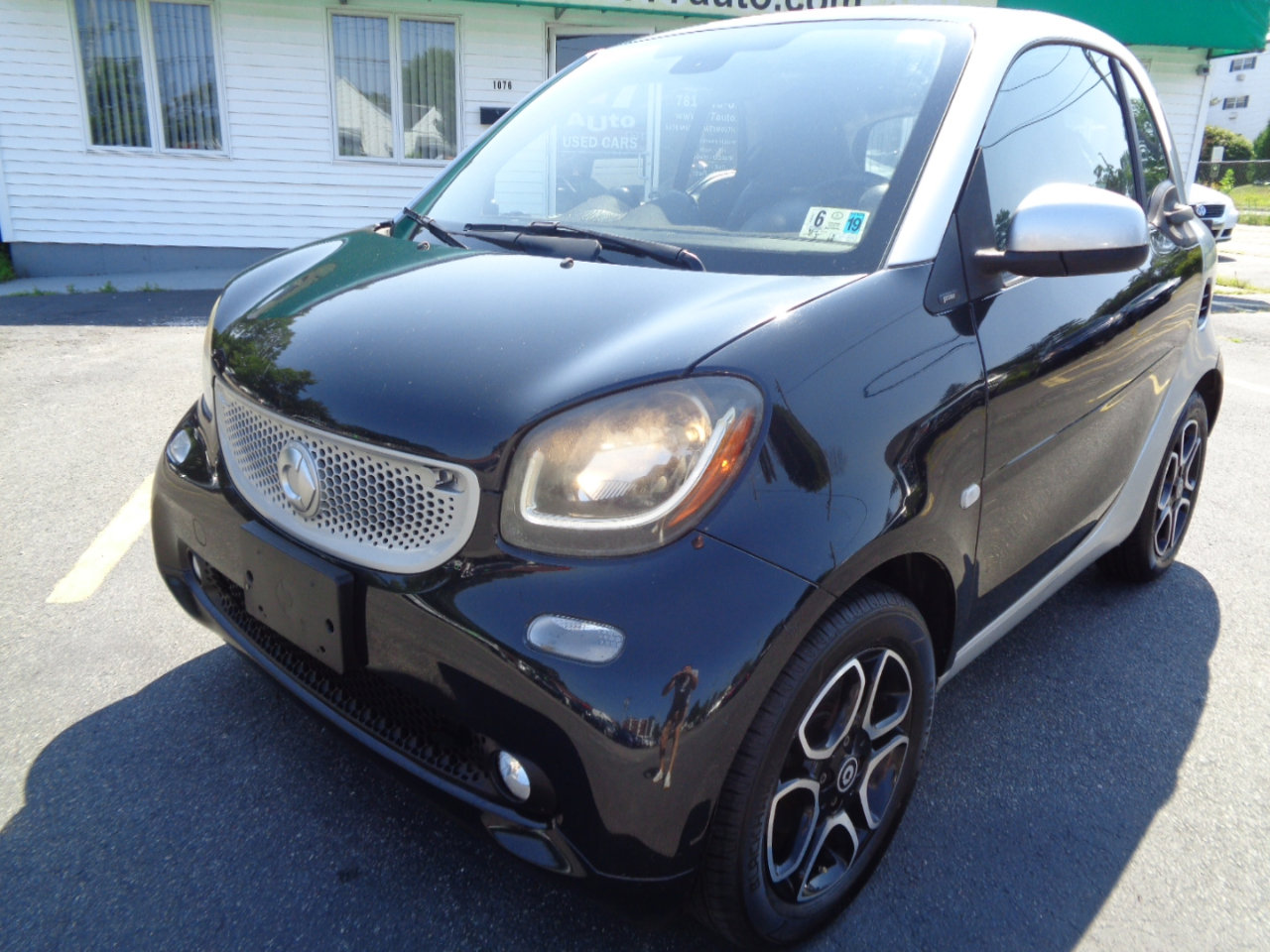 Used 2016 smart fortwo passion image 9
