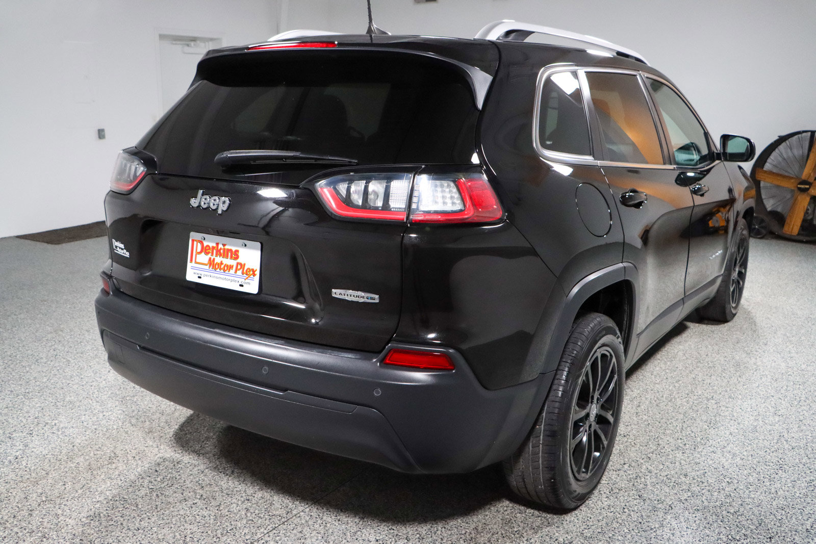 Used 2021 Jeep Cherokee Latitude Plus FWD image 7