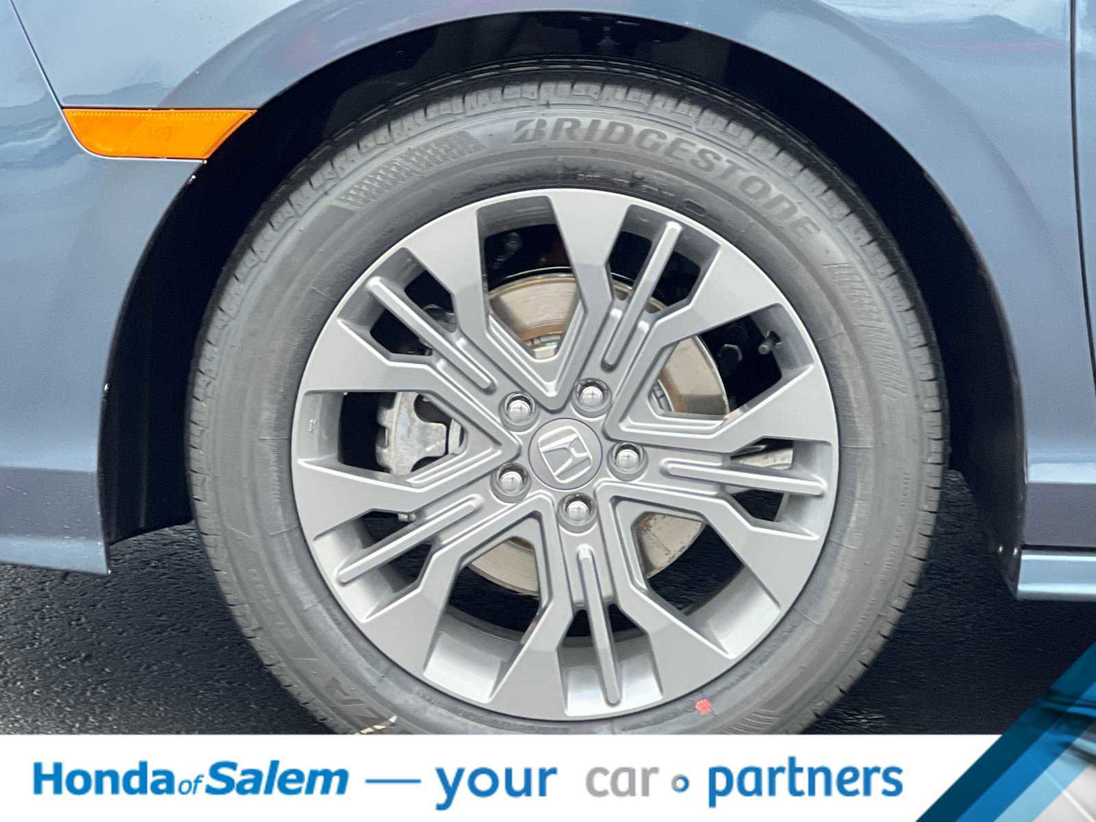 New 2026 Honda Odyssey Touring image 29