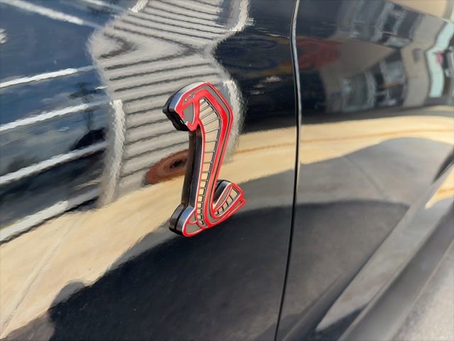 Used 2022 Ford Mustang Shelby GT500 w/ Technology Package RWD image 8