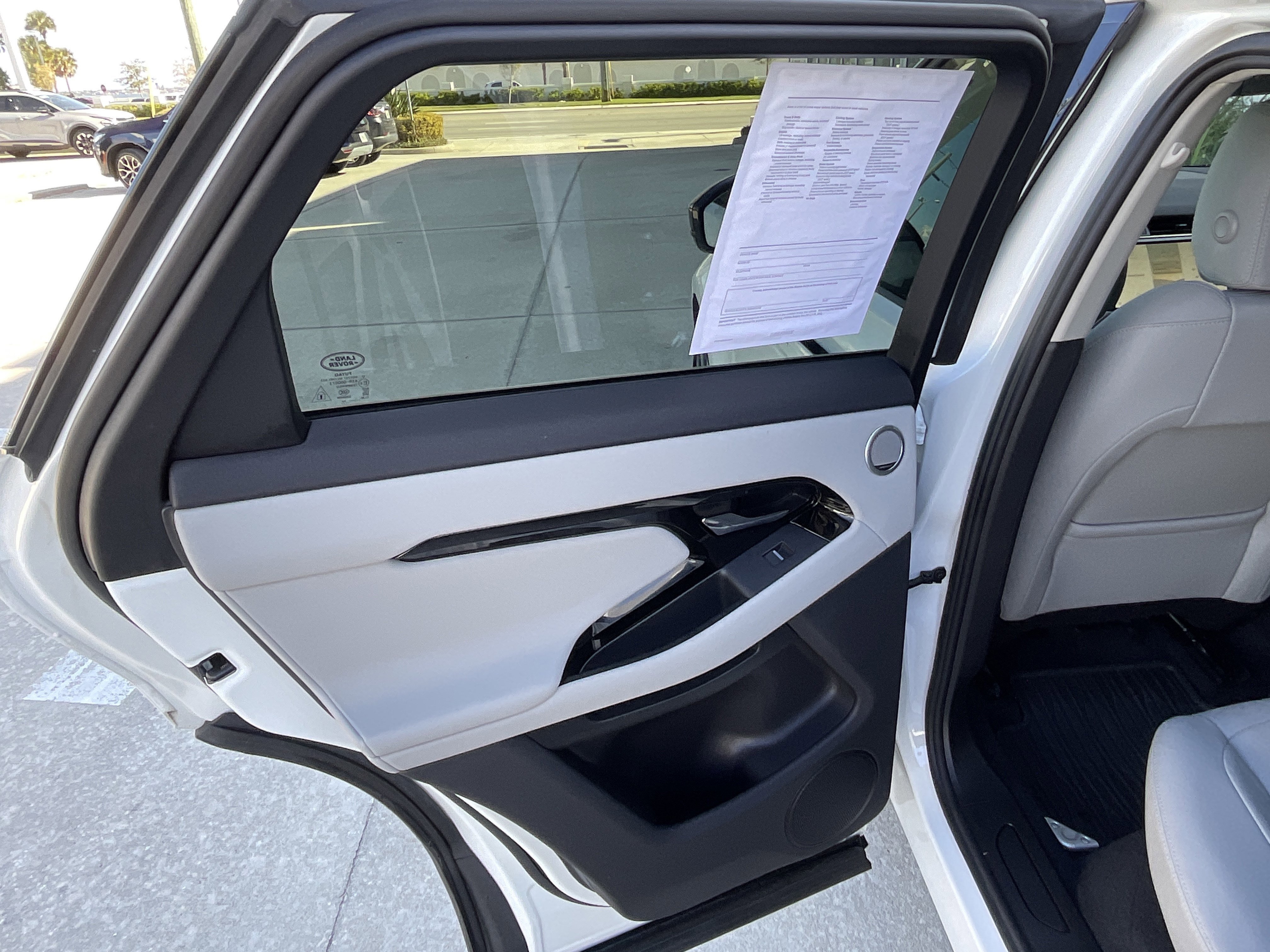 Used 2024 Land Rover Range Rover Evoque S image 24