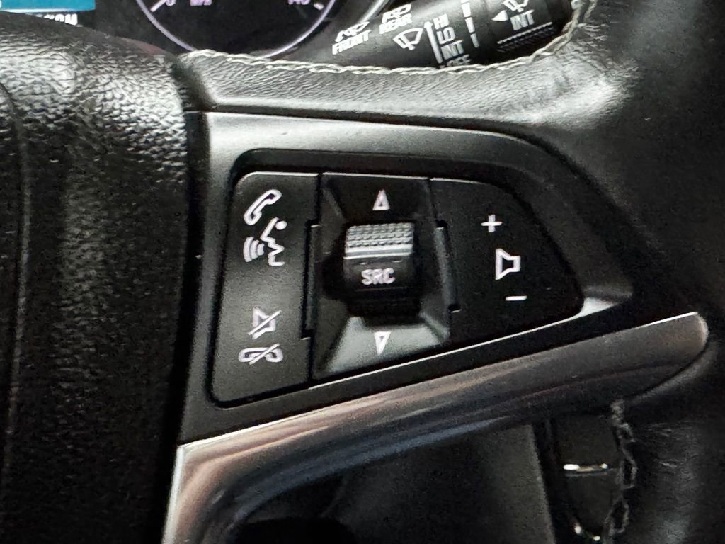 Used 2018 Buick Encore Essence FWD image 29