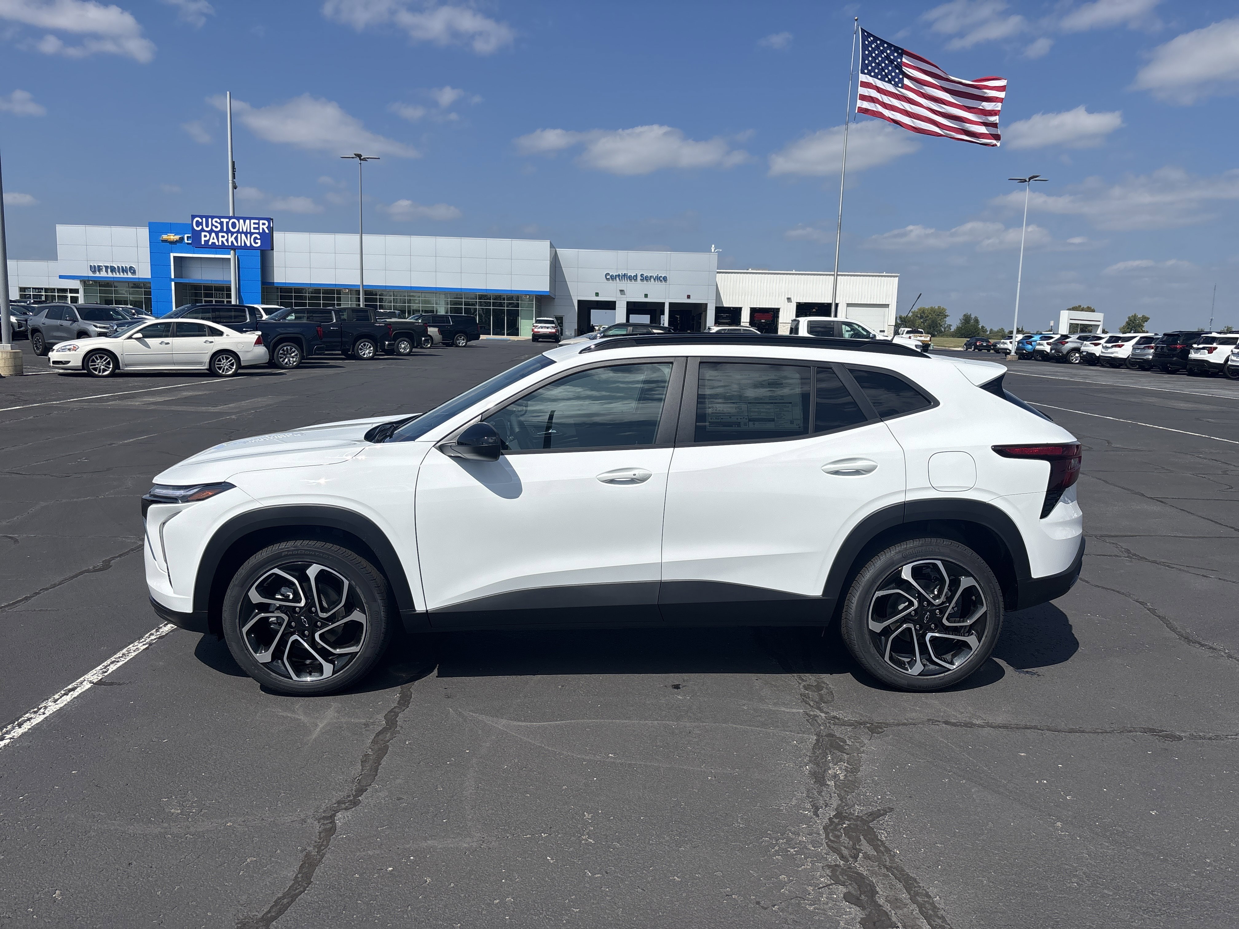 New 2025 Chevrolet Trax RS w/ Driver Confidence Package image 7