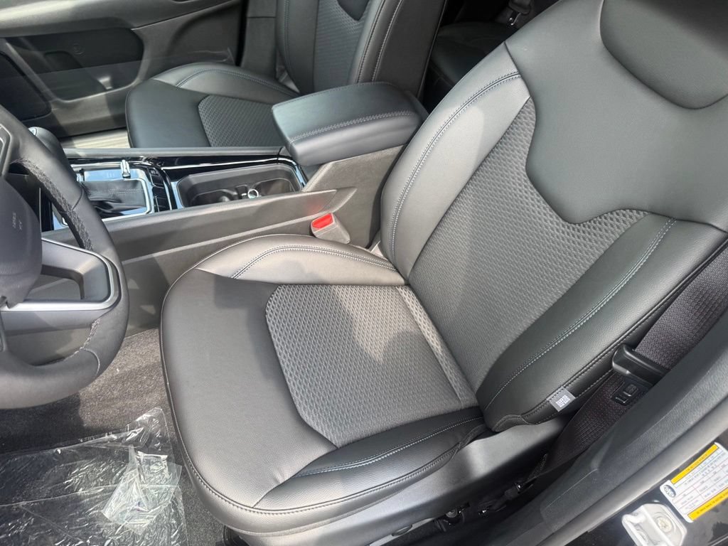 New 2026 Jeep Compass Latitude AWD/4WD image 13