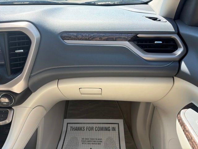 Used 2020 GMC Acadia Denali w/ Technology Package FWD image 25