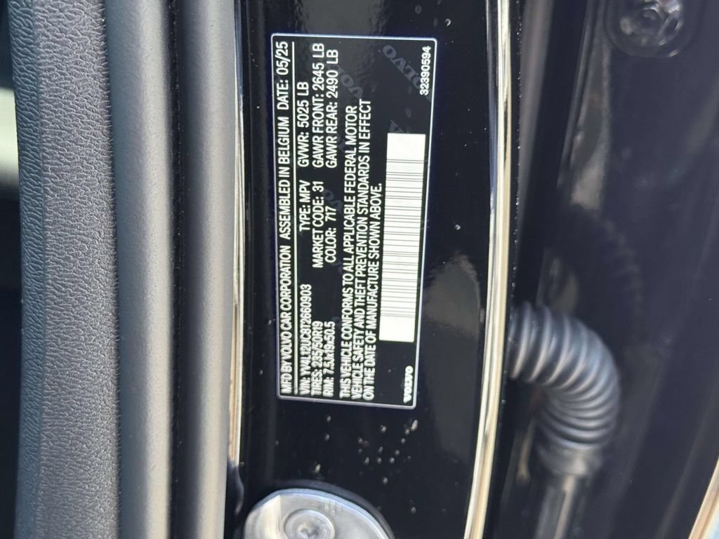 Certified 2026 Volvo XC40 B5 Plus w/ Protection Package Premier AWD/4WD image 19