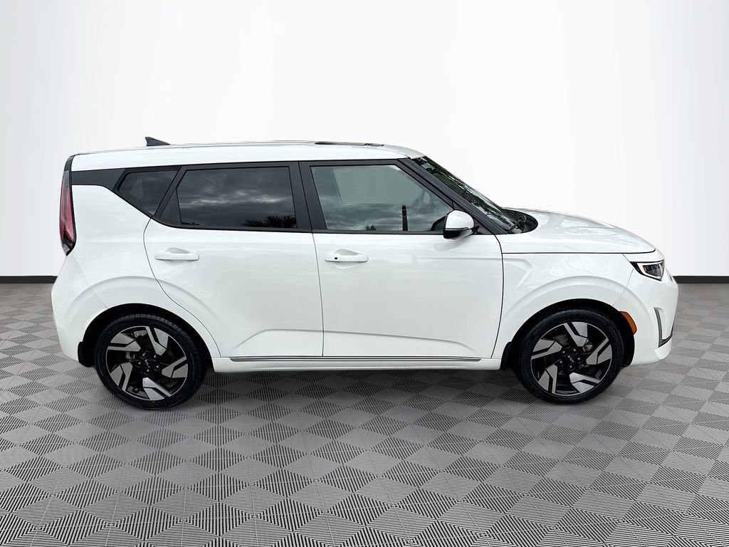 Used 2024 Kia Soul GT-Line w/ GT-Line Technology Package image 9