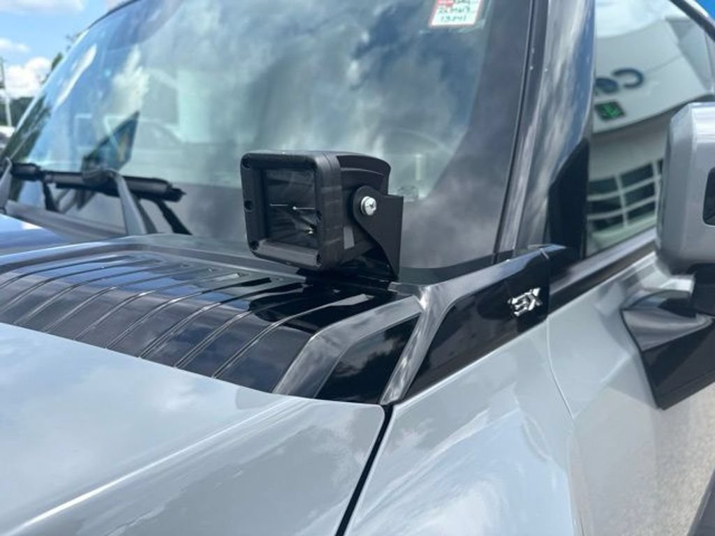 Used 2024 GMC Hummer EV 3X w/ LPO, Illumination Package AWD/4WD image 17