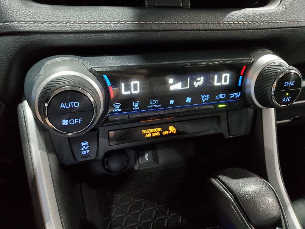 Used 2022 Toyota RAV4 XLE w/ Convenience Package AWD/4WD image 31