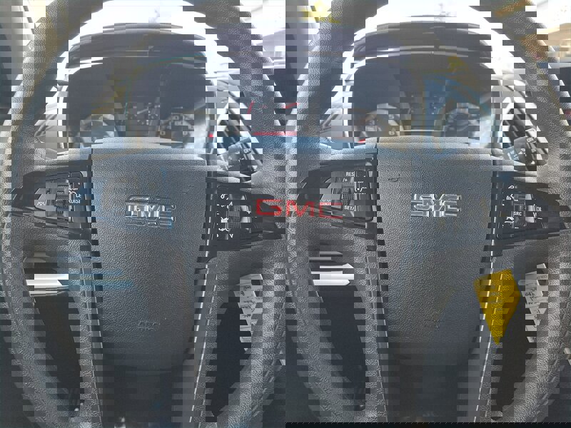 Used 2015 GMC Terrain SLE image 16