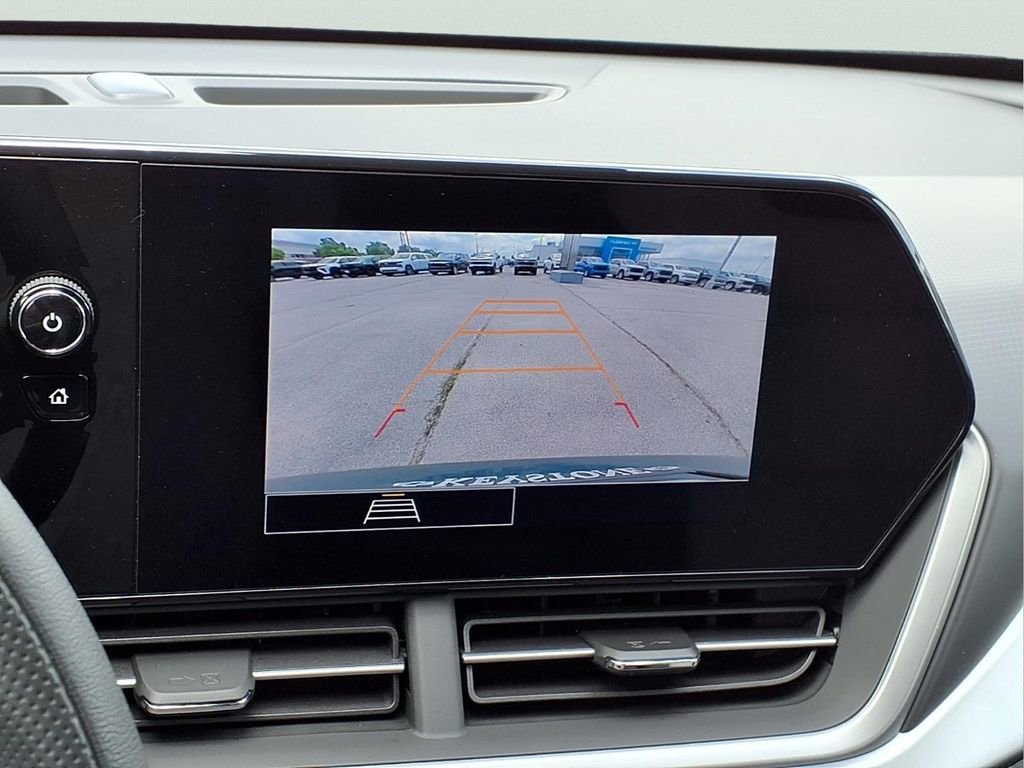 Used 2026 Chevrolet Trax LS FWD image 12