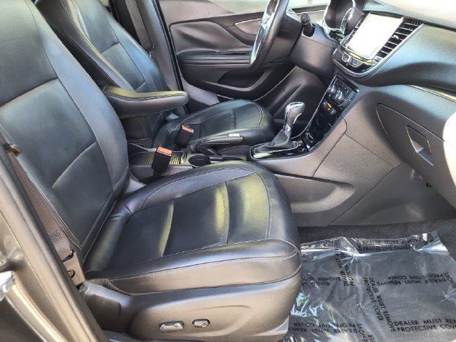 Used 2018 Buick Encore Essence FWD image 11