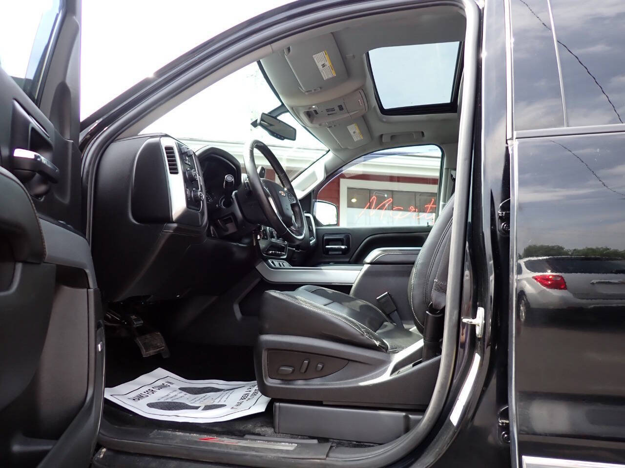 Used 2014 Chevrolet Silverado 1500 LTZ Z71 w/ LTZ Plus Package AWD/4WD image 7