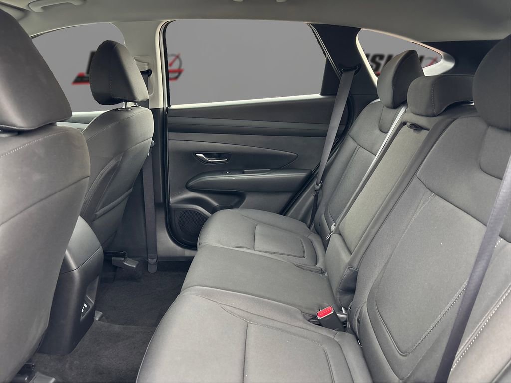 Certified 2025 Hyundai Tucson SE image 10