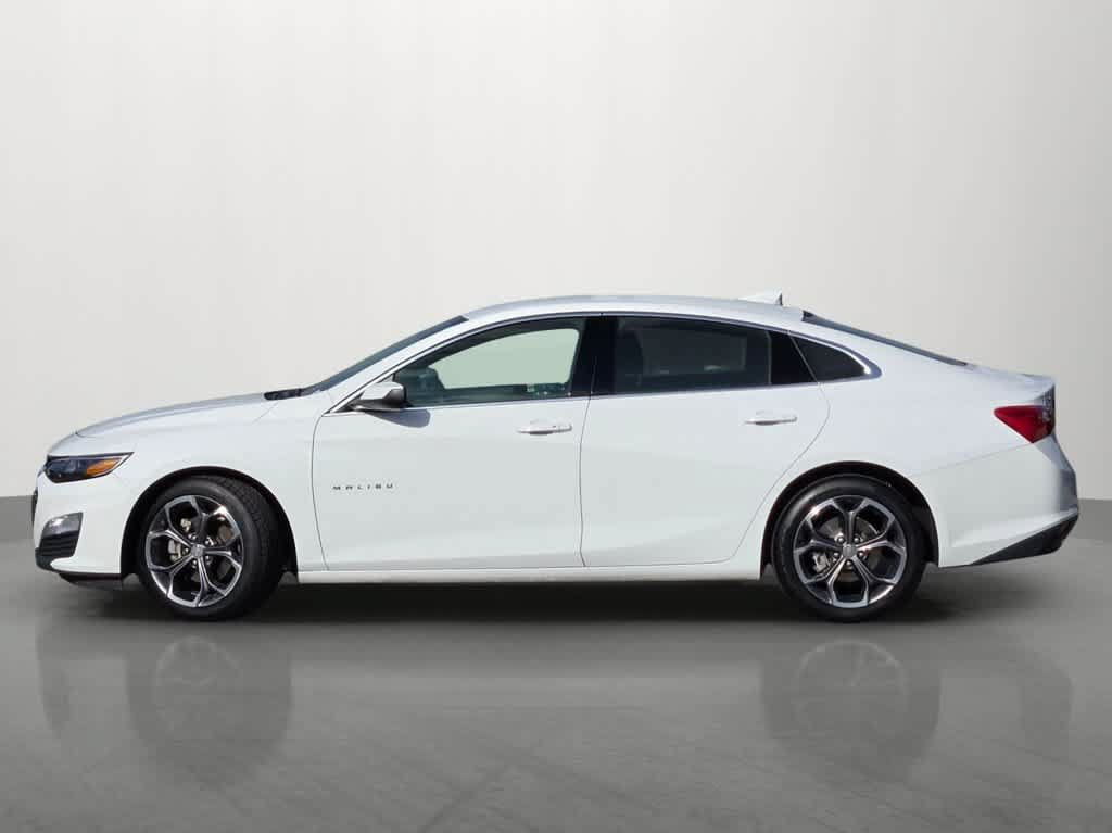 Used 2024 Chevrolet Malibu LT FWD image 3