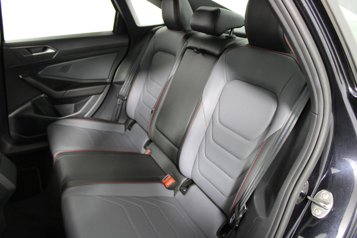 Used 2025 Volkswagen Jetta GLI Autobahn FWD image 23