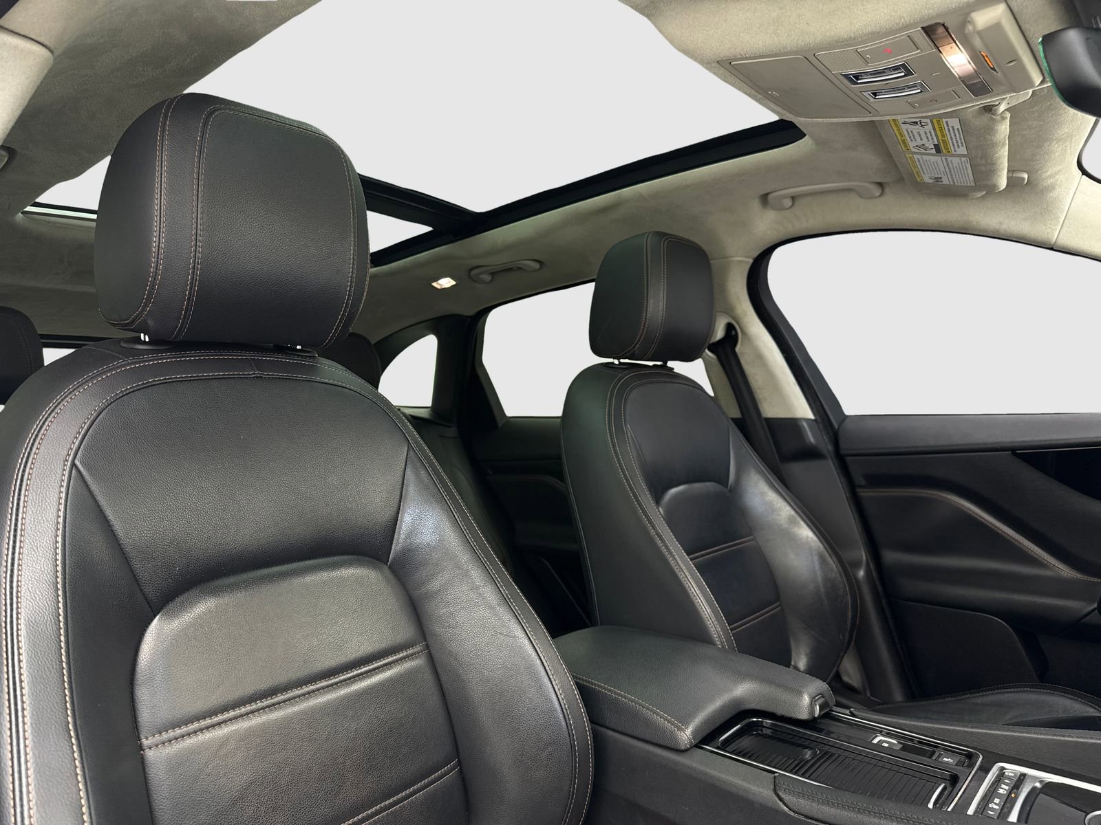 Used 2020 Jaguar F-PACE Prestige image 39