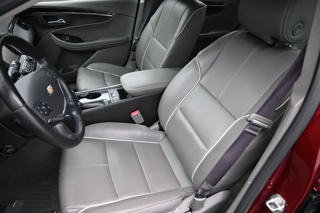 Used 2017 Chevrolet Impala Premier w/ Enhanced Convenience Package FWD image 11