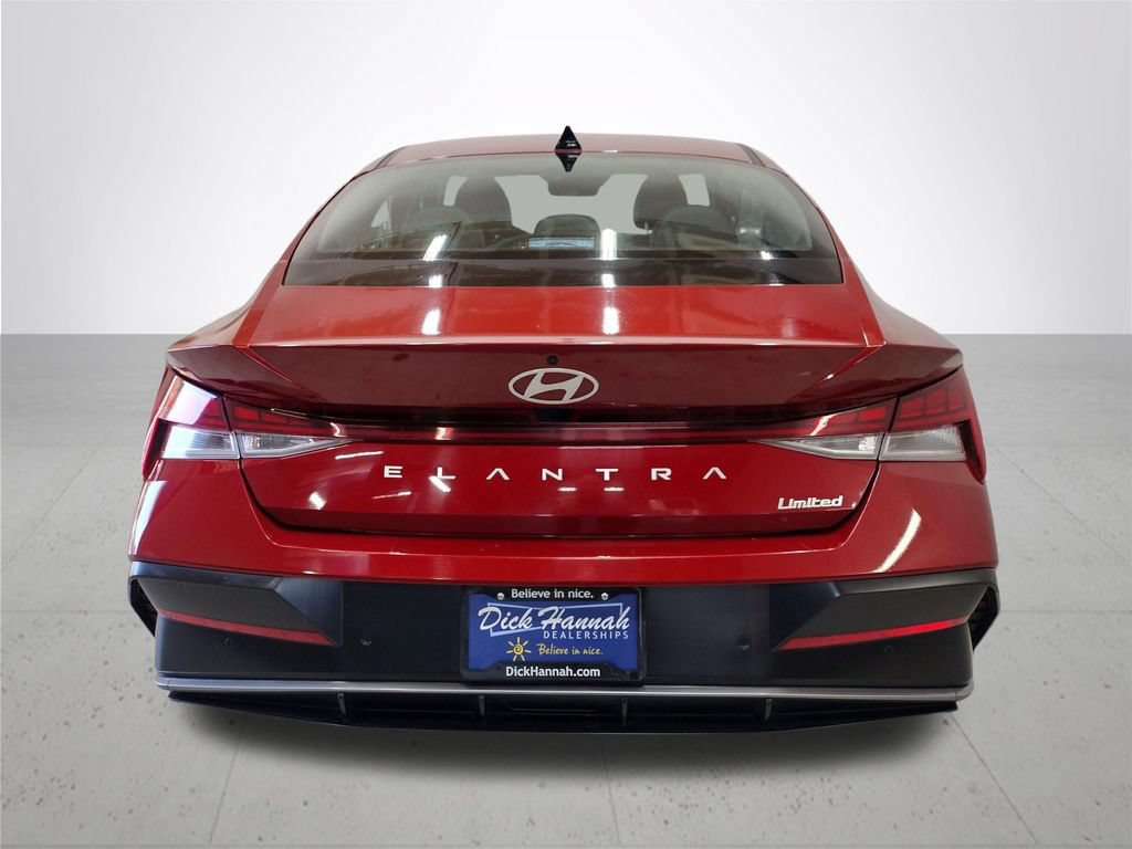 Certified 2024 Hyundai Elantra Limited FWD image 14