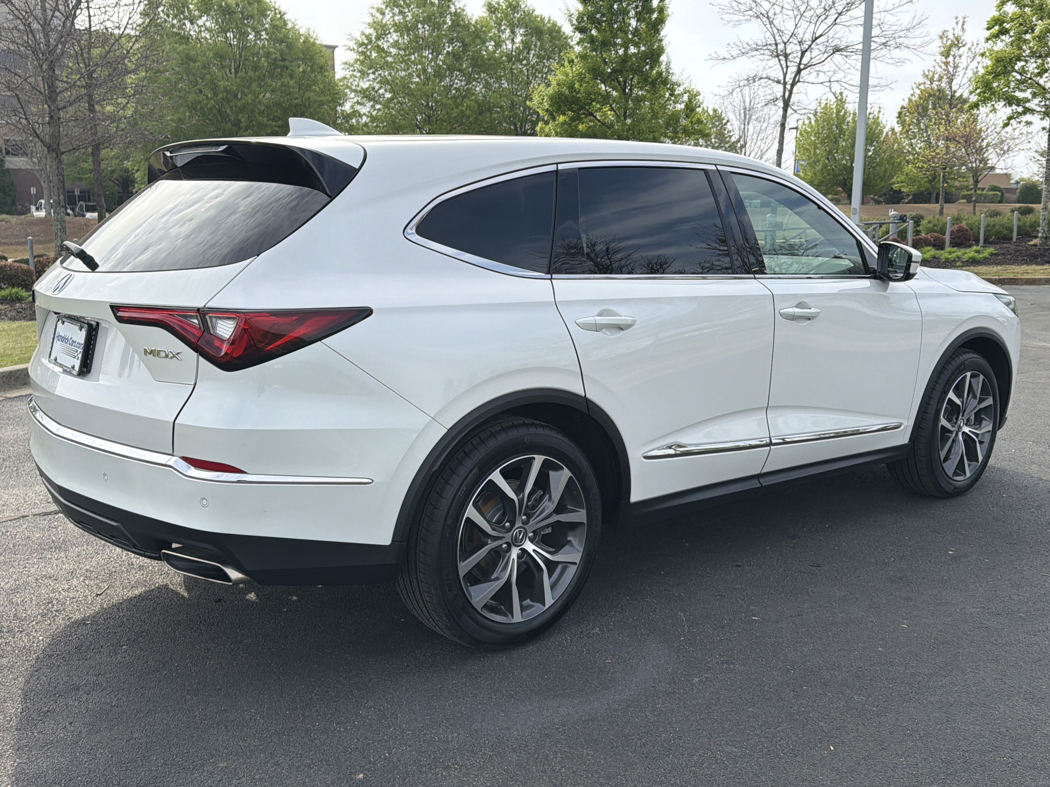 Used 2023 Acura MDX FWD w/ Technology Package image 9