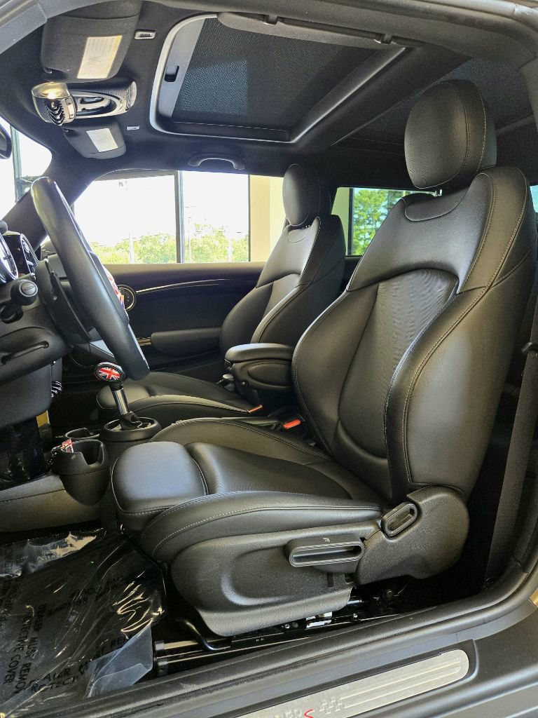 Used 2019 MINI Cooper S w/ Premium Package image 13