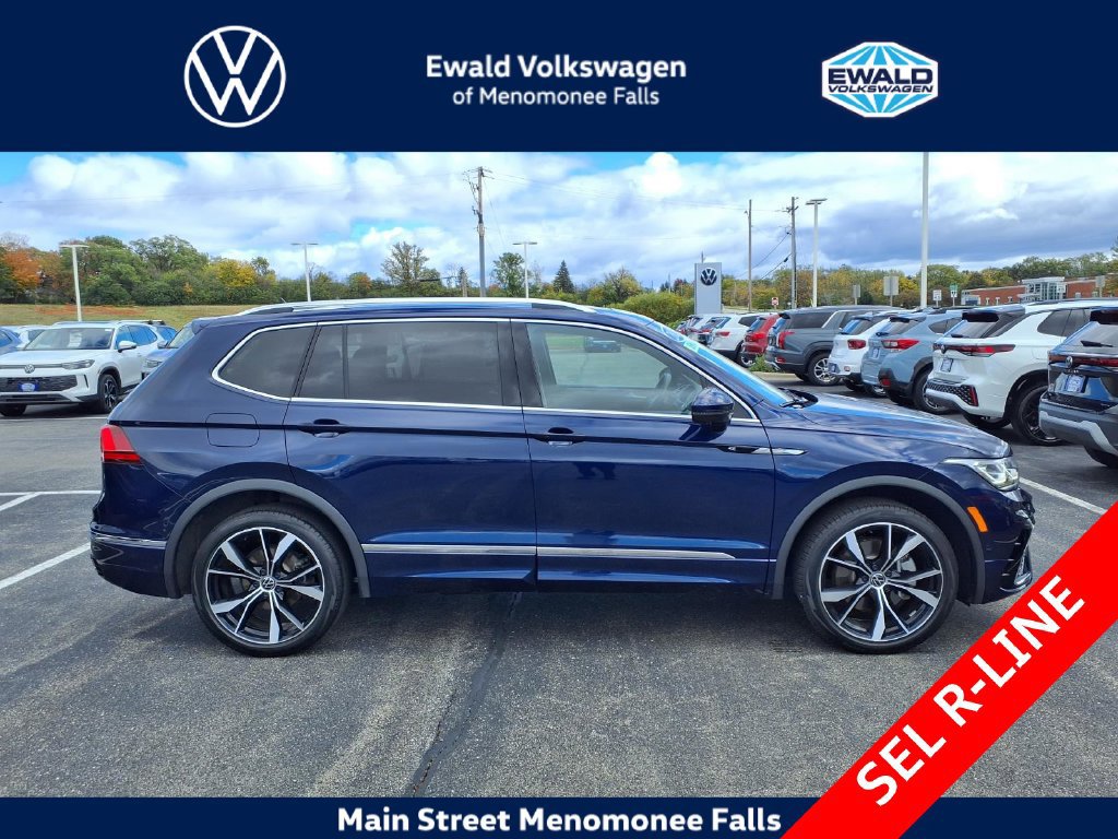 Used 2024 Volkswagen Tiguan SEL R-Line AWD/4WD image 3