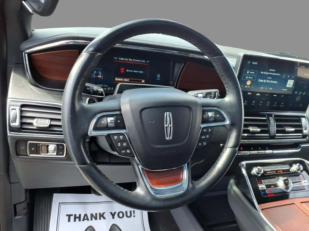 Used 2023 Lincoln Navigator Reserve image 22