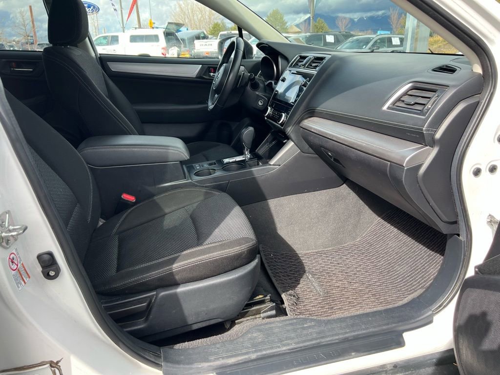 Used 2019 Subaru Outback 2.5i Premium AWD/4WD image 16