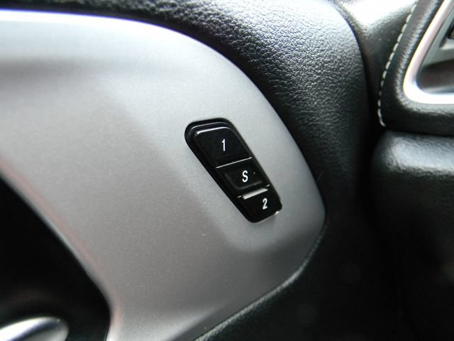 Used 2025 Chrysler Pacifica Limited FWD image 15