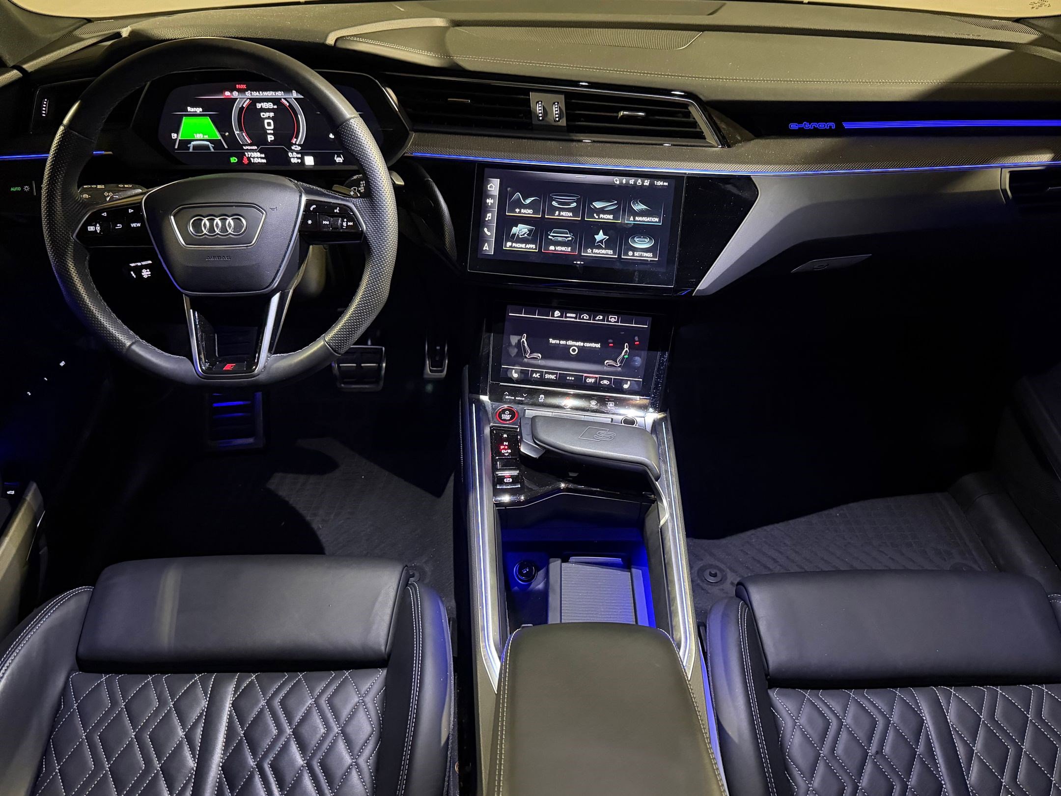 Used 2024 Audi SQ8 e-tron Premium Plus w/ Black Optic Package AWD/4WD image 16