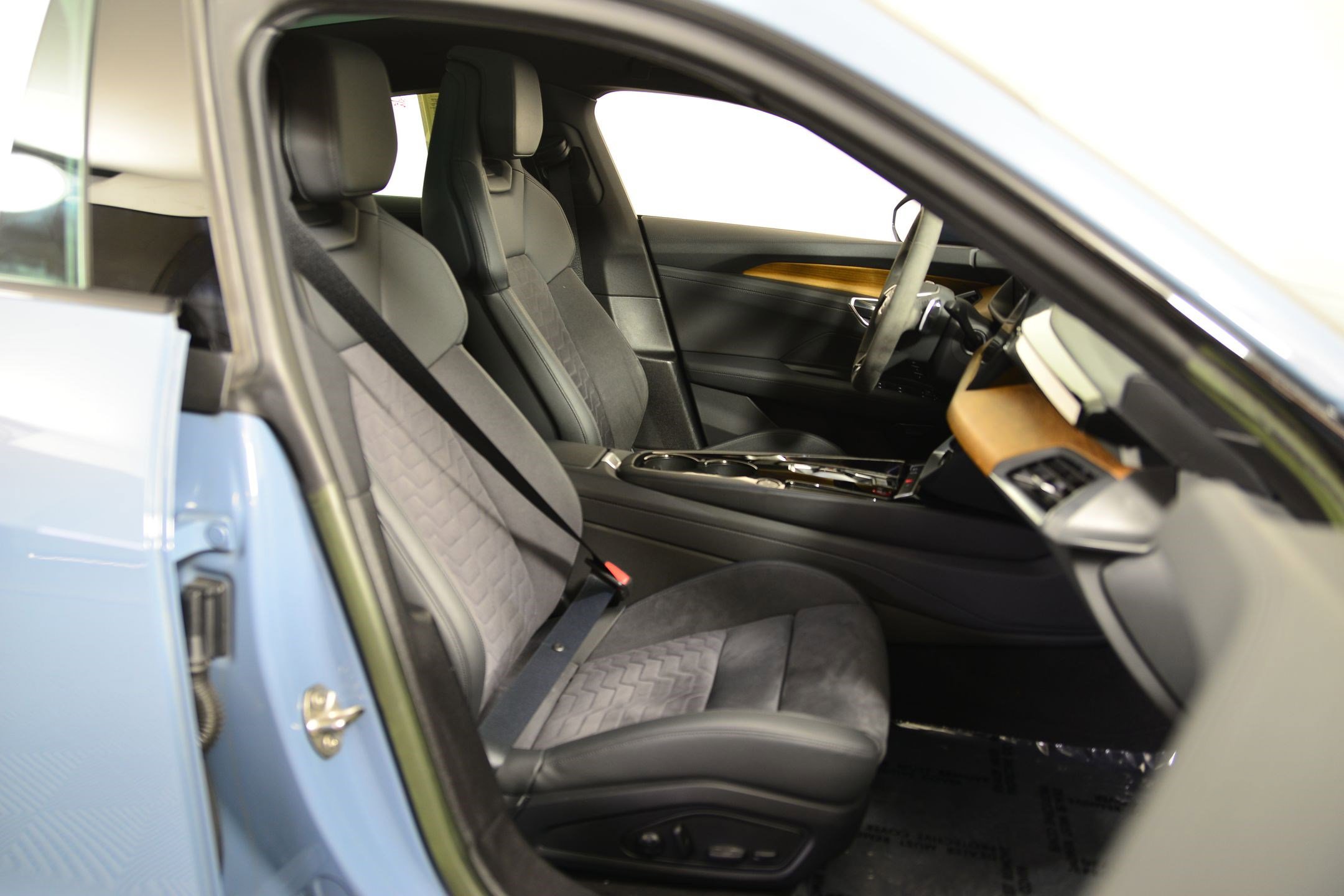 Certified 2023 Audi e-tron GT Premium Plus image 18