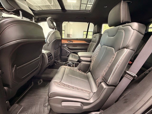 Used 2021 Jeep Grand Cherokee L Summit AWD/4WD image 13