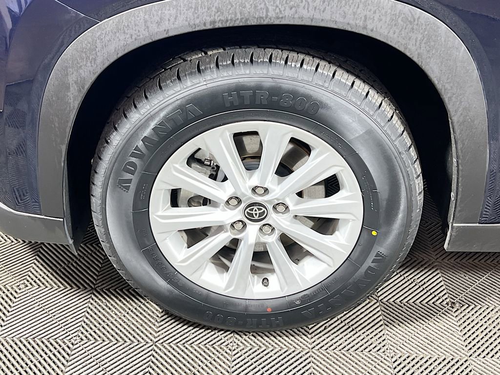 Certified 2024 Toyota Grand Highlander XLE image 26