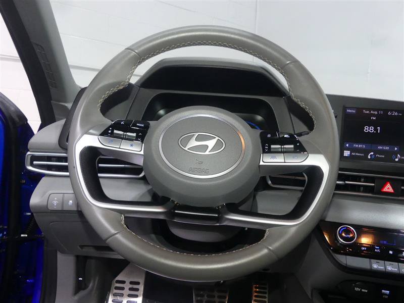 Used 2025 Hyundai Elantra Sport FWD image 30