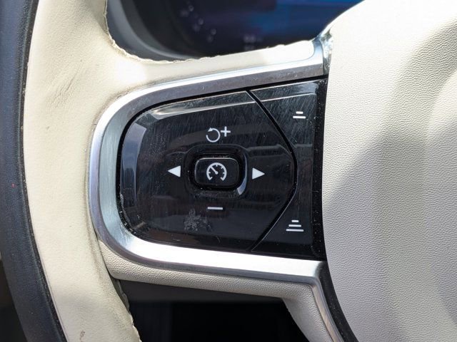 Used 2023 Volvo XC60 B5 Ultimate w/ Protection Package Premier AWD/4WD image 21