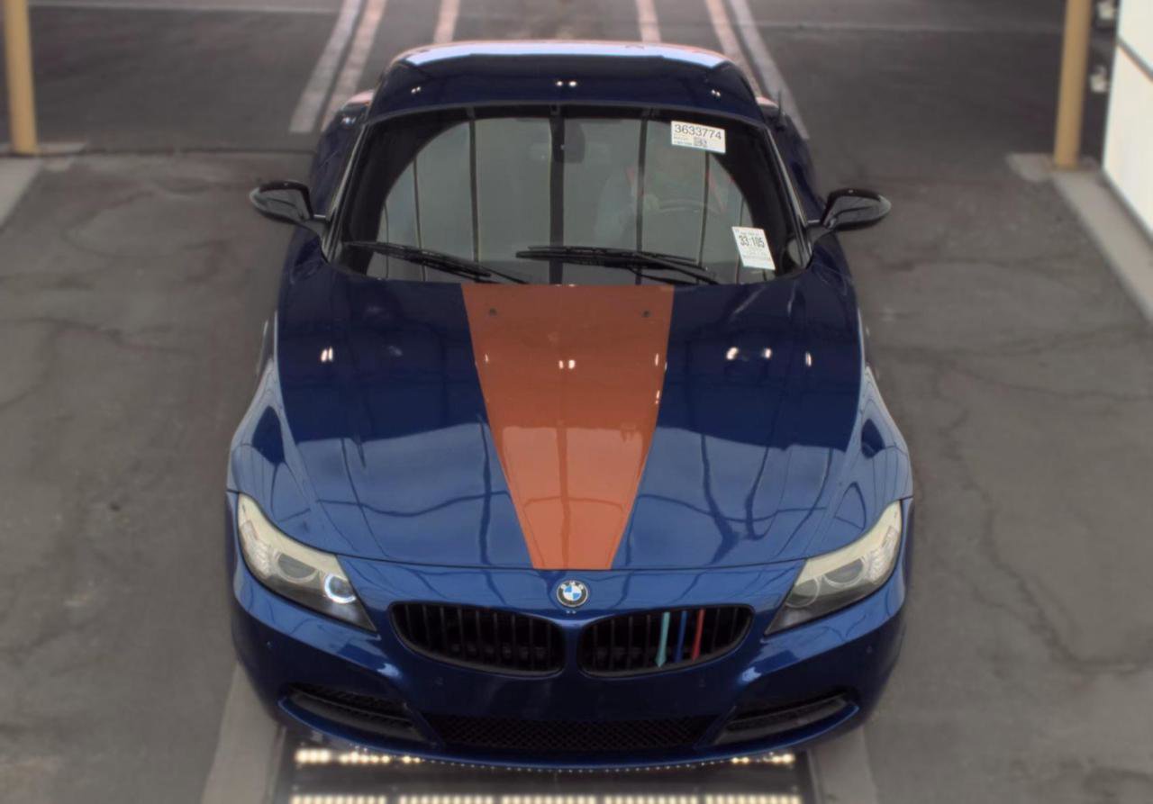 Used 2010 BMW Z4 sDrive35i RWD image 2
