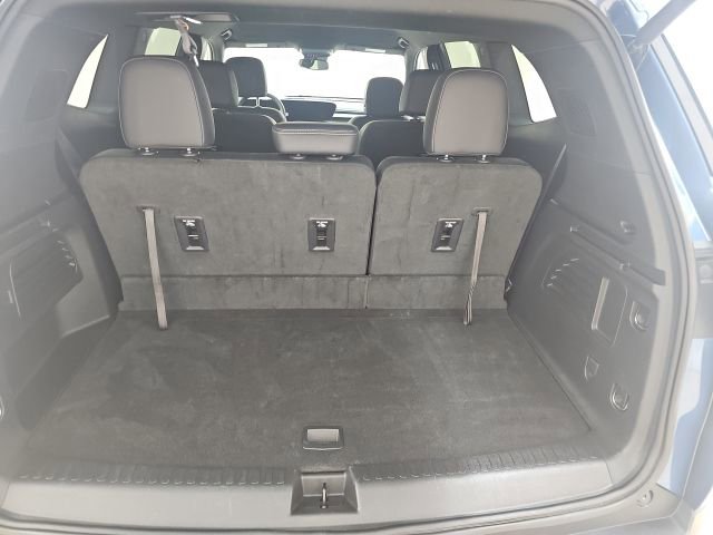 Used 2025 Buick Enclave Preferred image 7