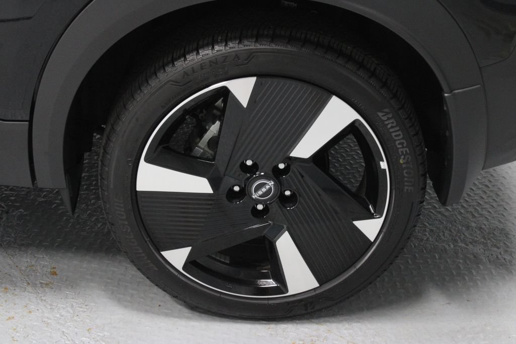 Certified 2025 Nissan Kicks SR AWD/4WD image 15