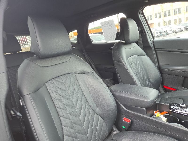 Used 2024 Kia Sportage X-Line w/ X-Line Premium Package AWD/4WD image 12