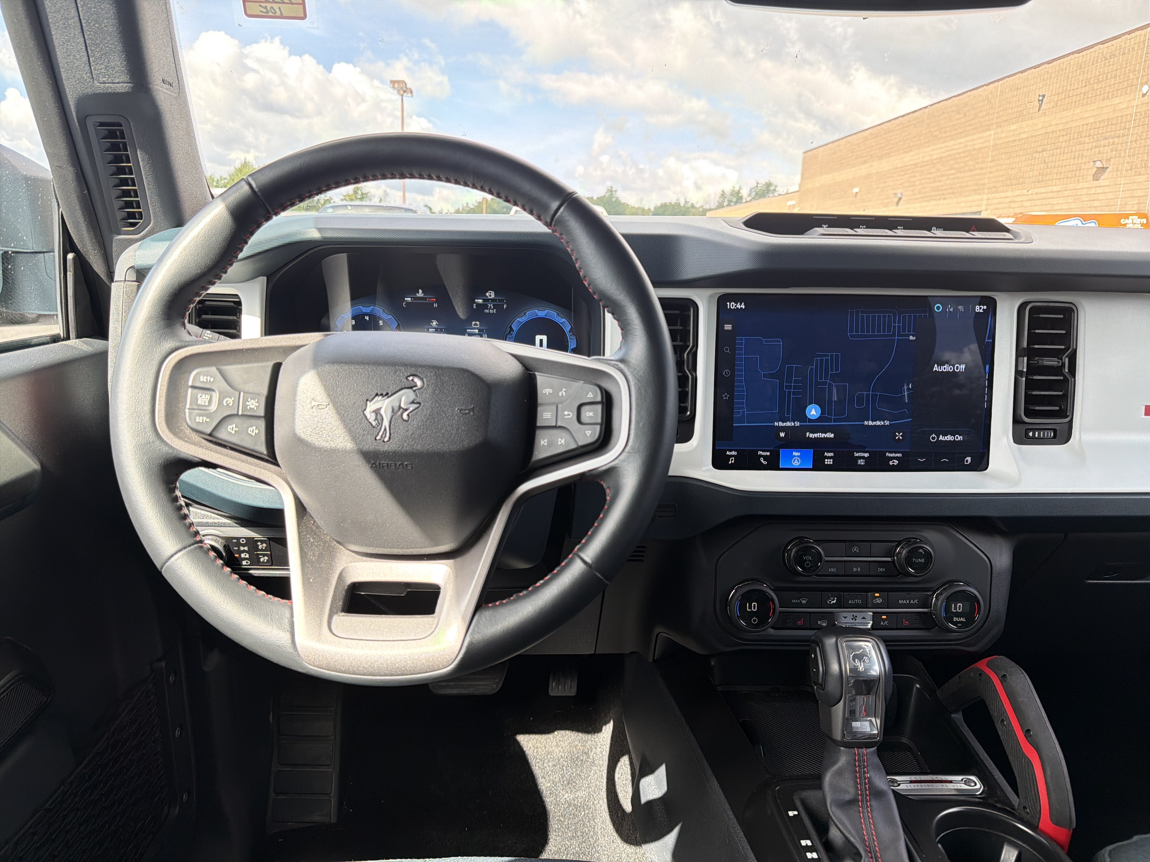 Used 2025 Ford Bronco Heritage Edition AWD/4WD image 10